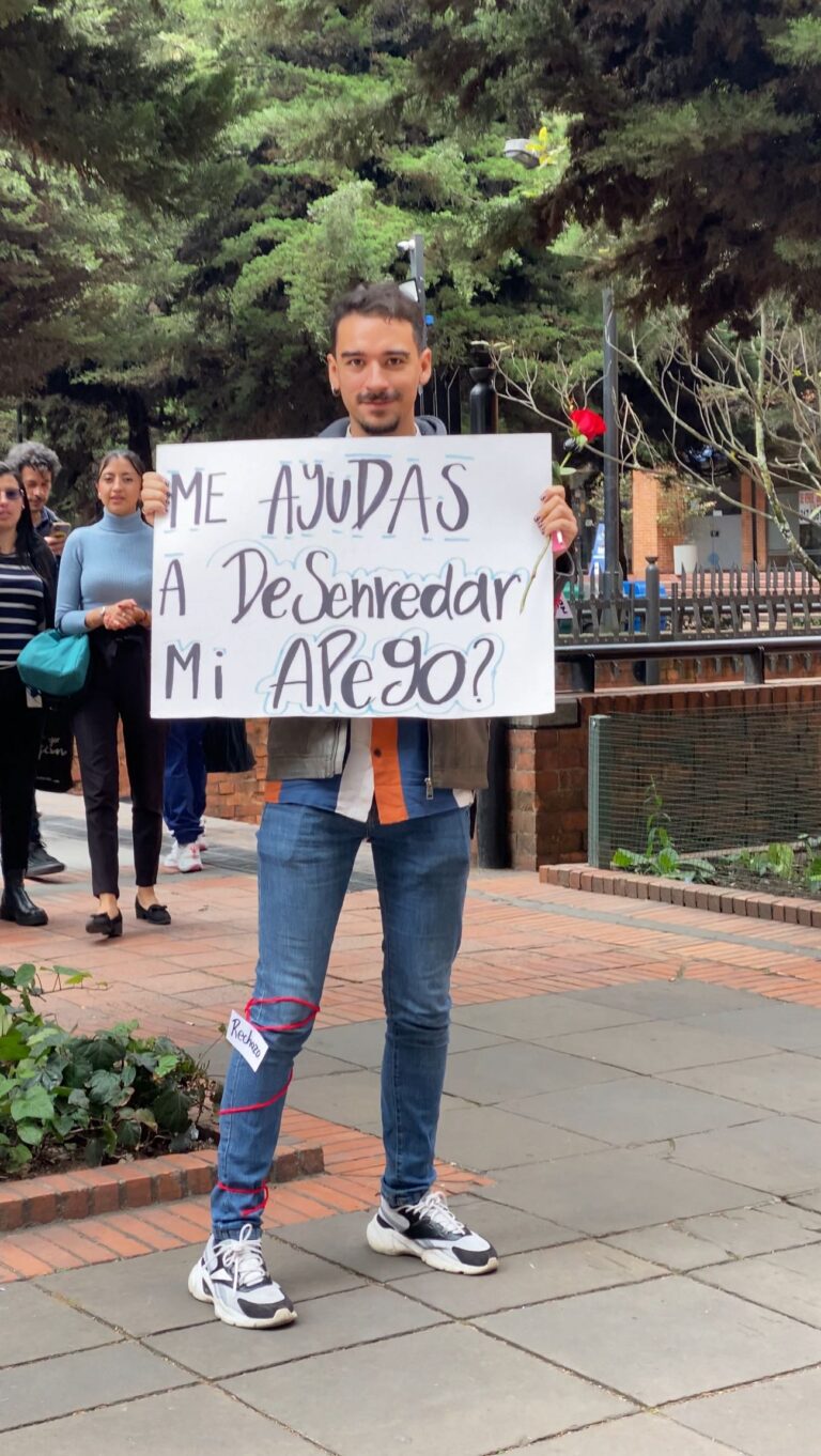 ❤️ Dependencia emocional y los hilos que atan: cómo reconocer y sanar vínculos inseguros