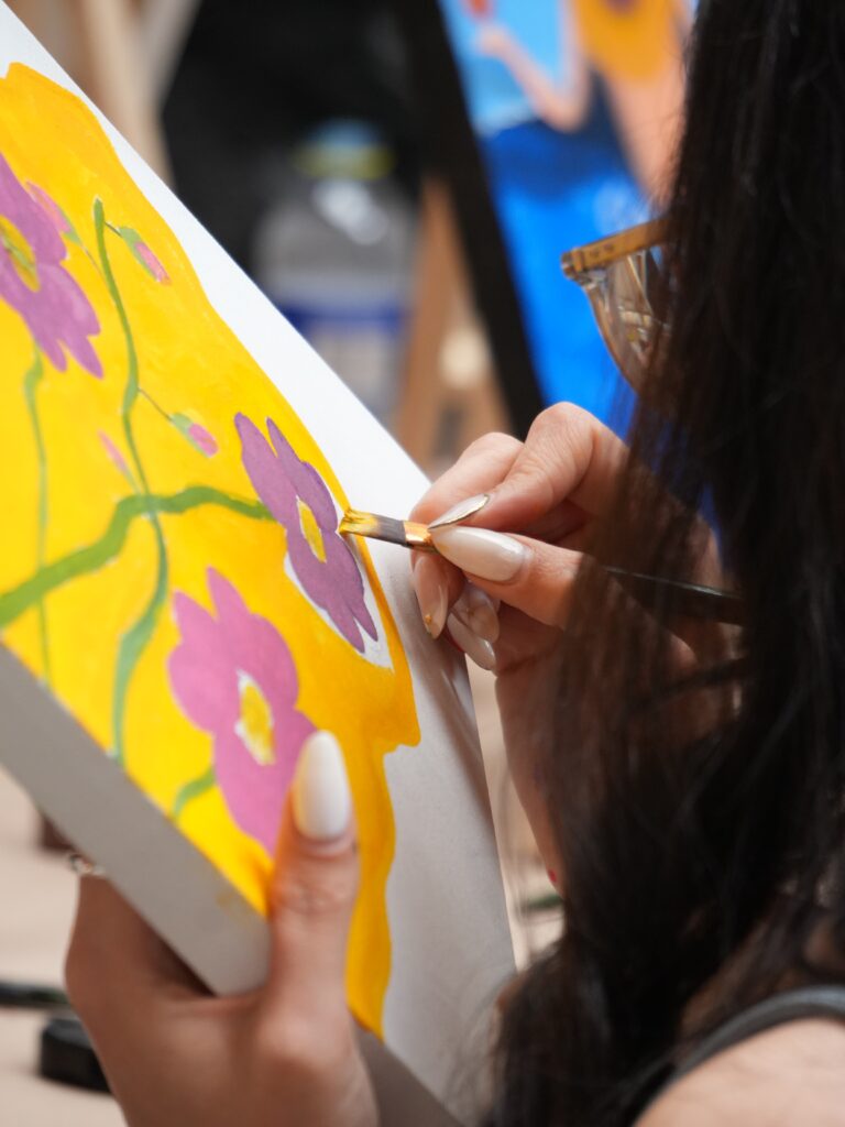 ¿Qué es la arteterapia y cómo puede ayudarte a sanar?